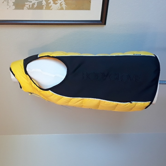 Body Glove Down Filled Full Zip Vest. Size M, NWT. - Picture 4 of 12